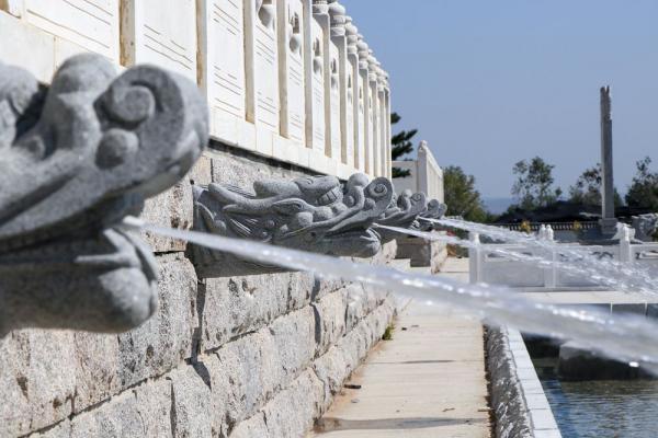 好的陵园，其交通条件一定是非常便利的（万松人文纪念园）
